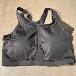 Elegant Black Sports Bra